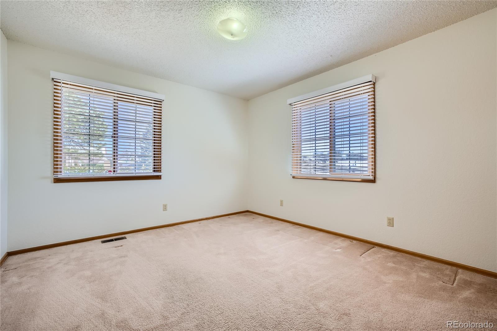 253 S Golfview Drive