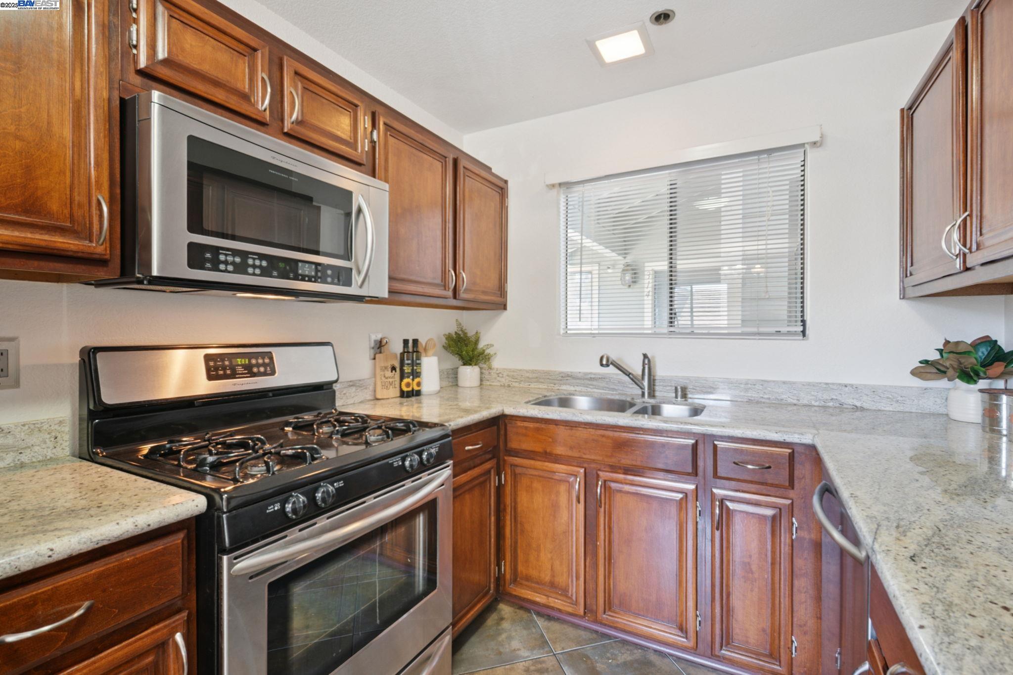 3443 Pepperwood Ter # 301