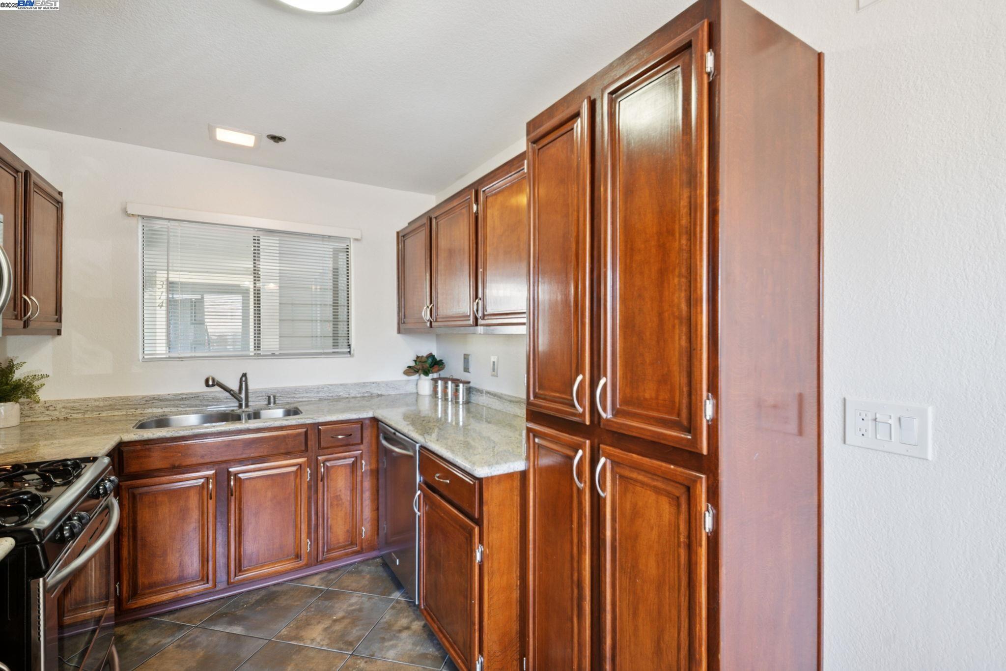 3443 Pepperwood Ter # 301