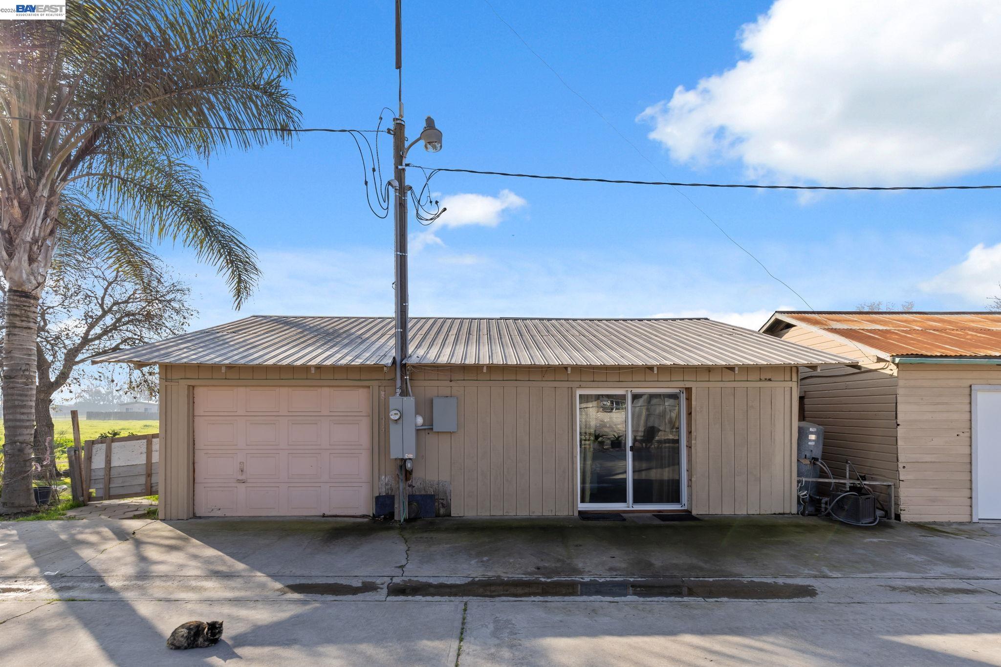 3601 W Simmons Rd