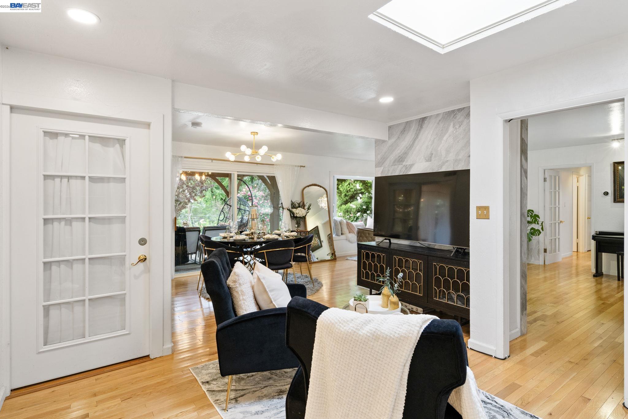 656 La Vista Rd