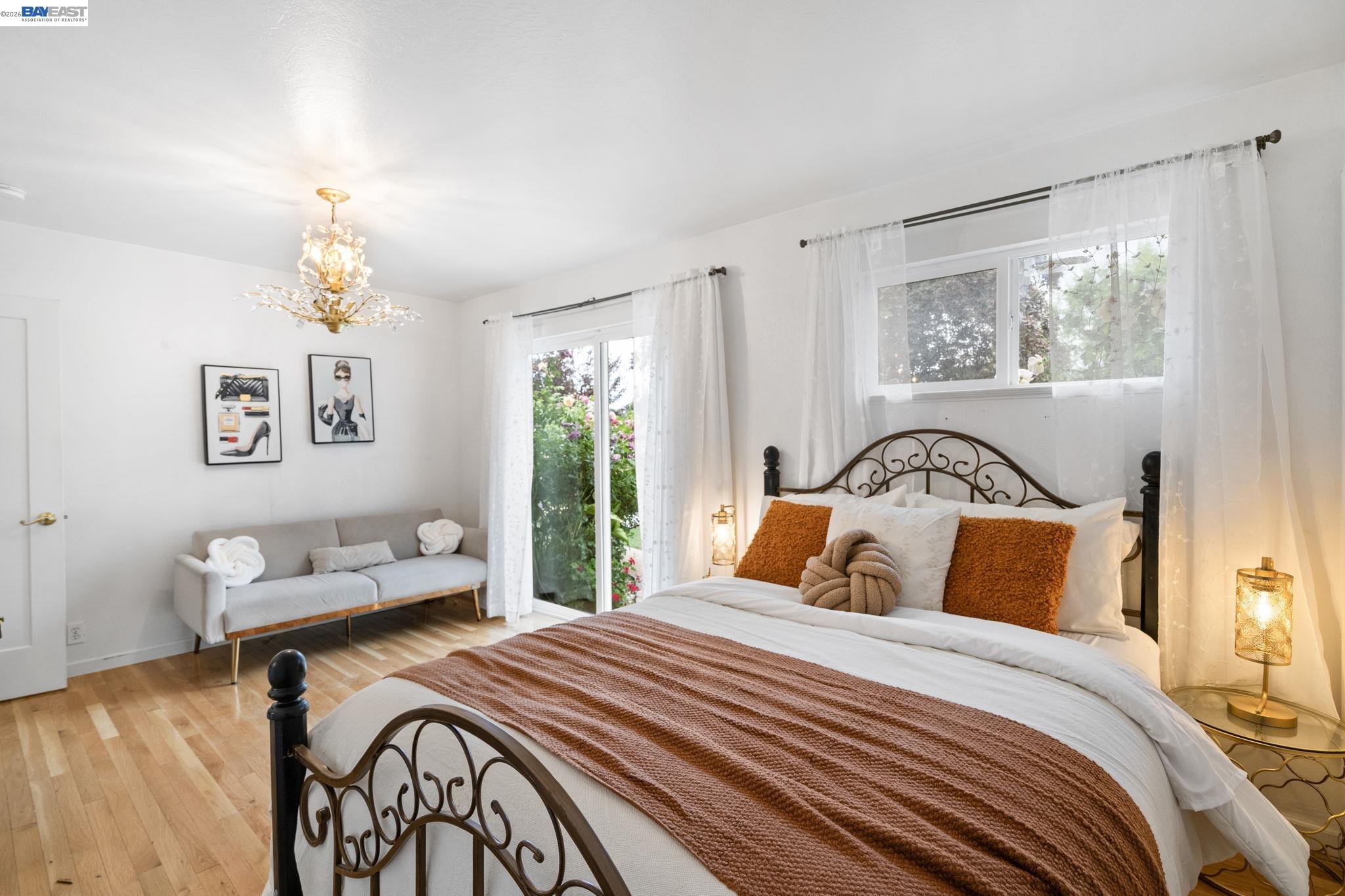 656 La Vista Rd