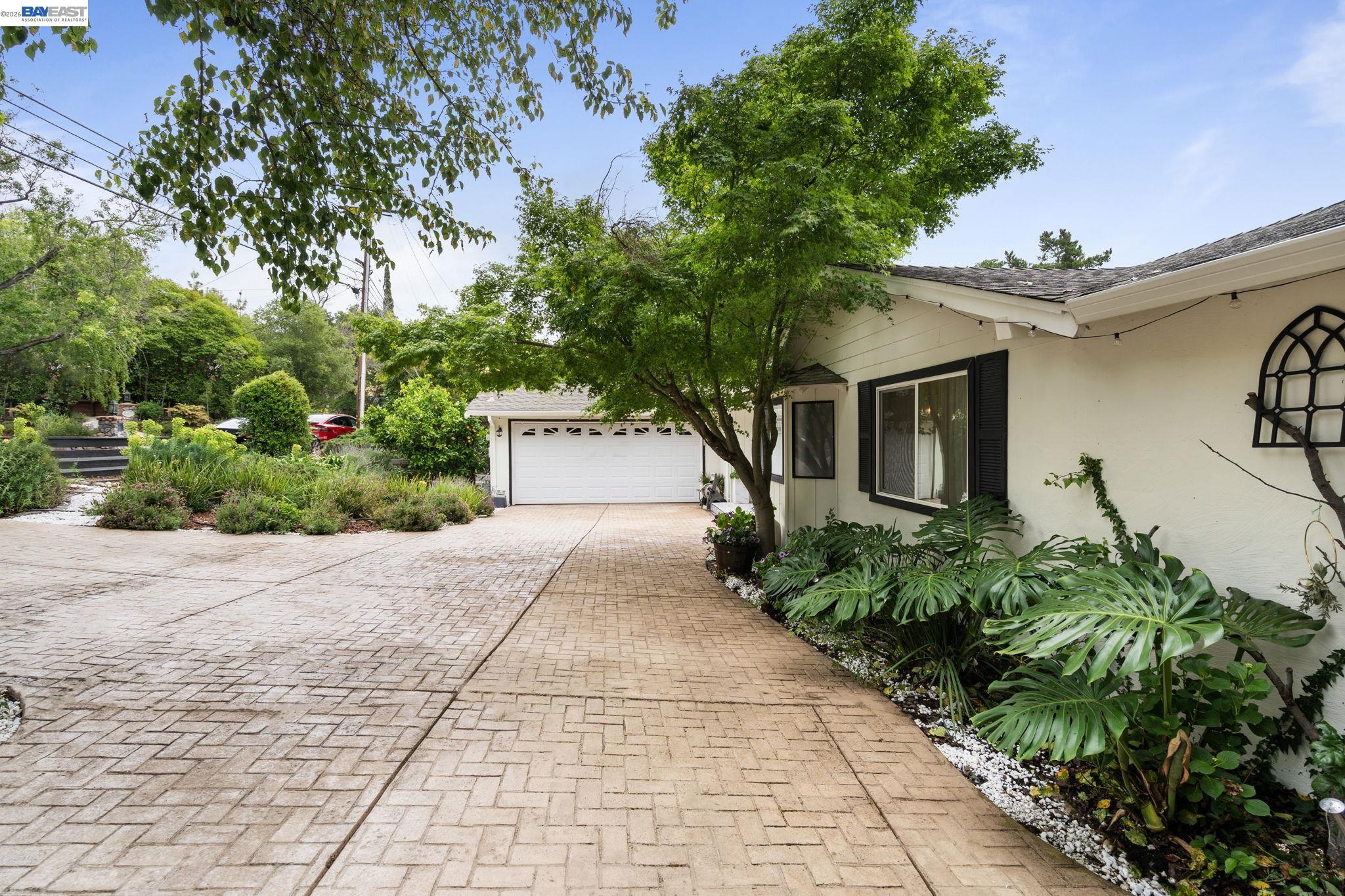656 La Vista Rd