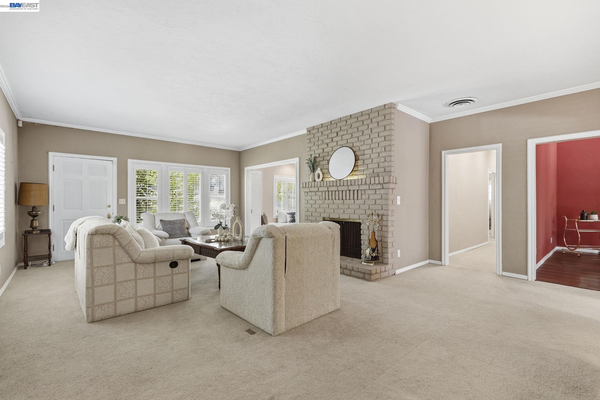 200 Greenwich Ln