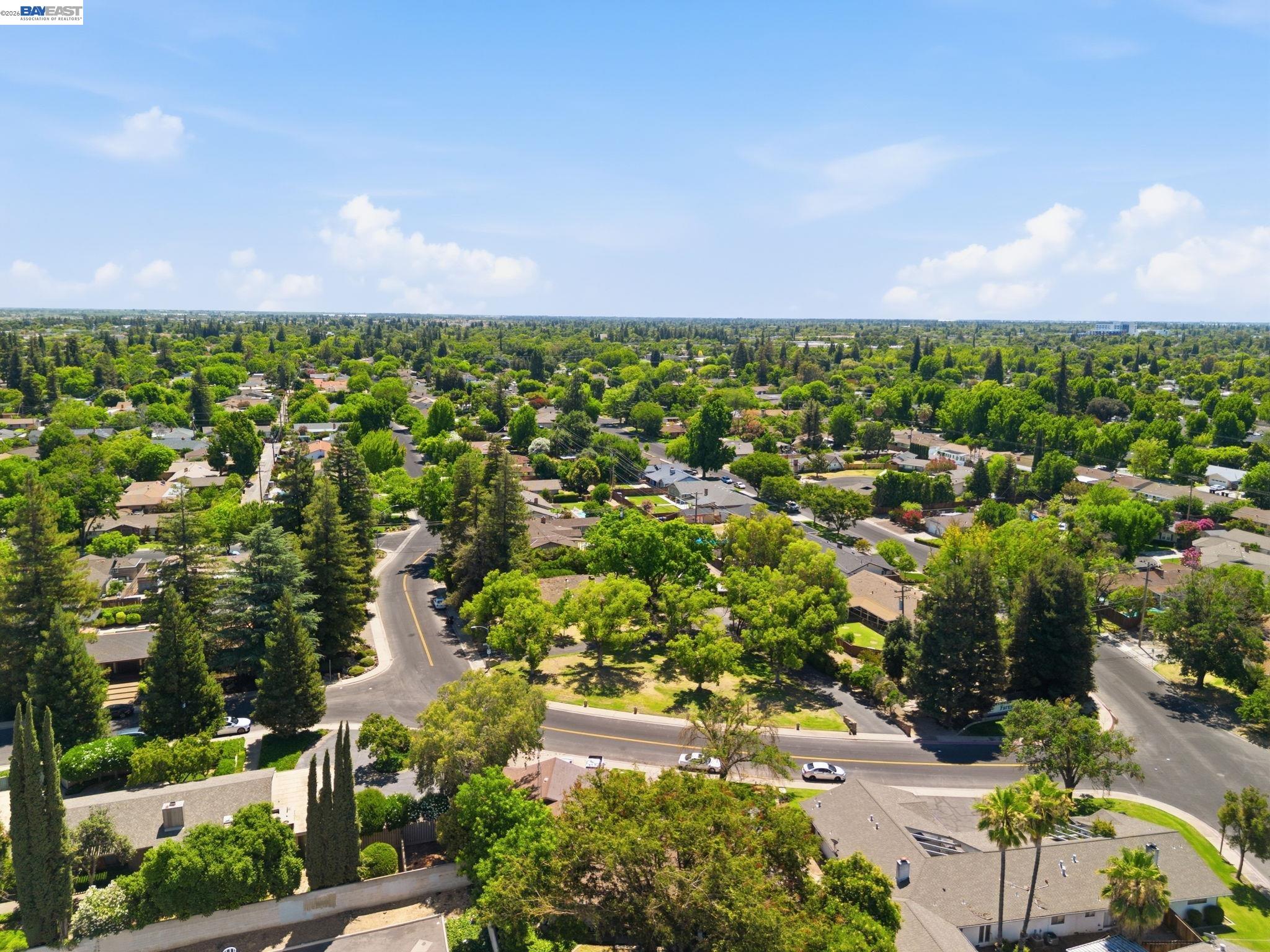 200 Greenwich Ln