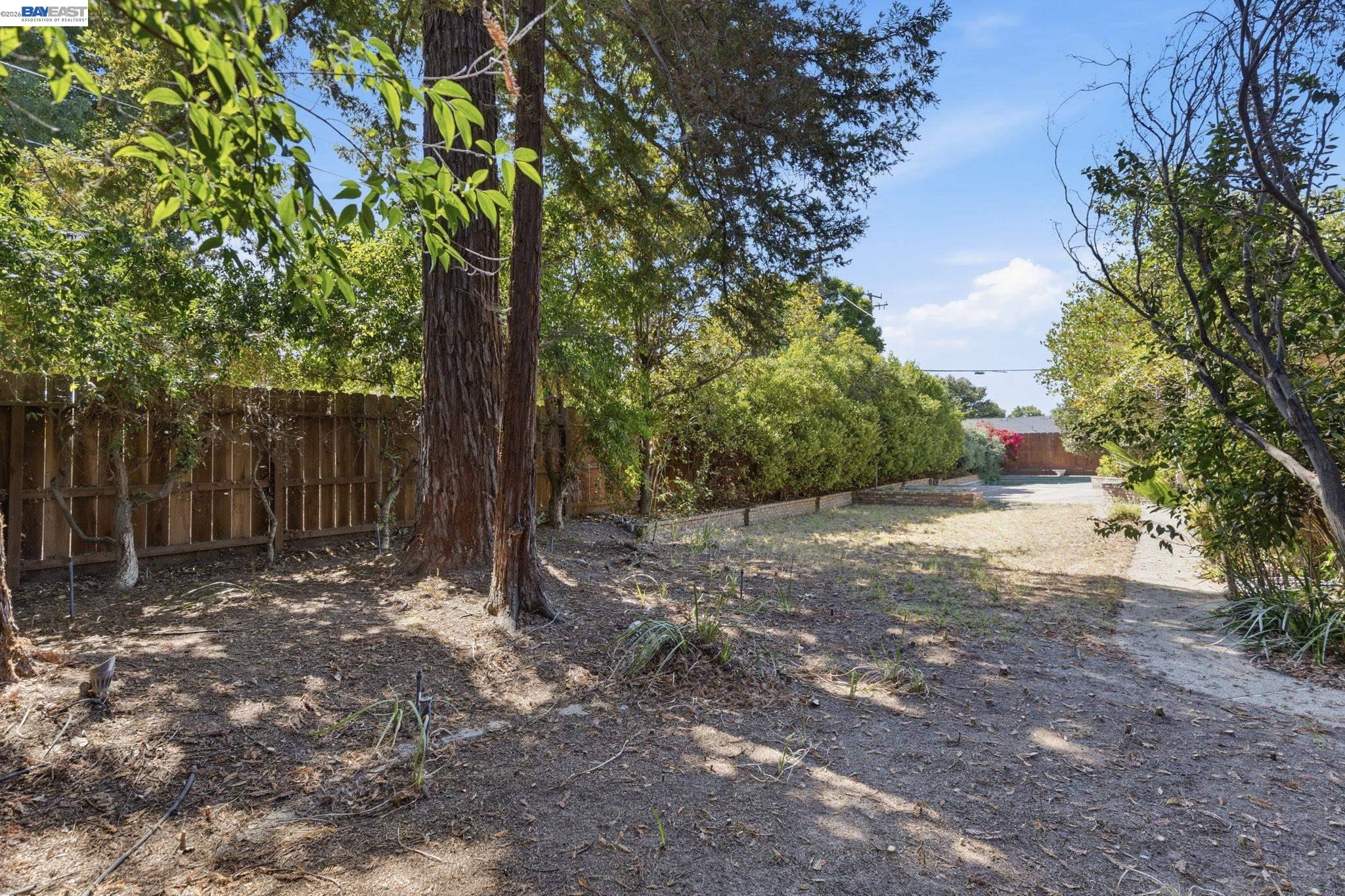 200 Greenwich Ln