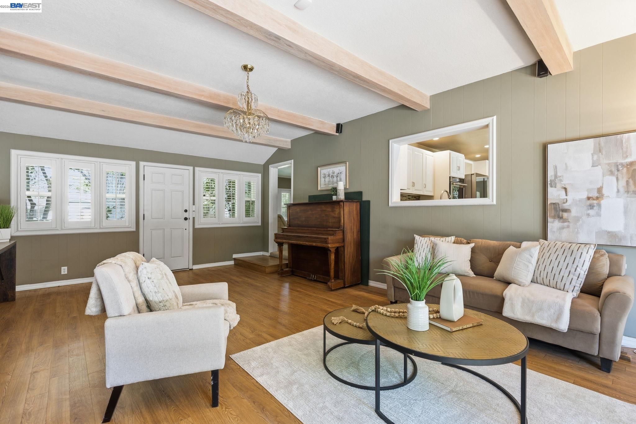 200 Greenwich Ln