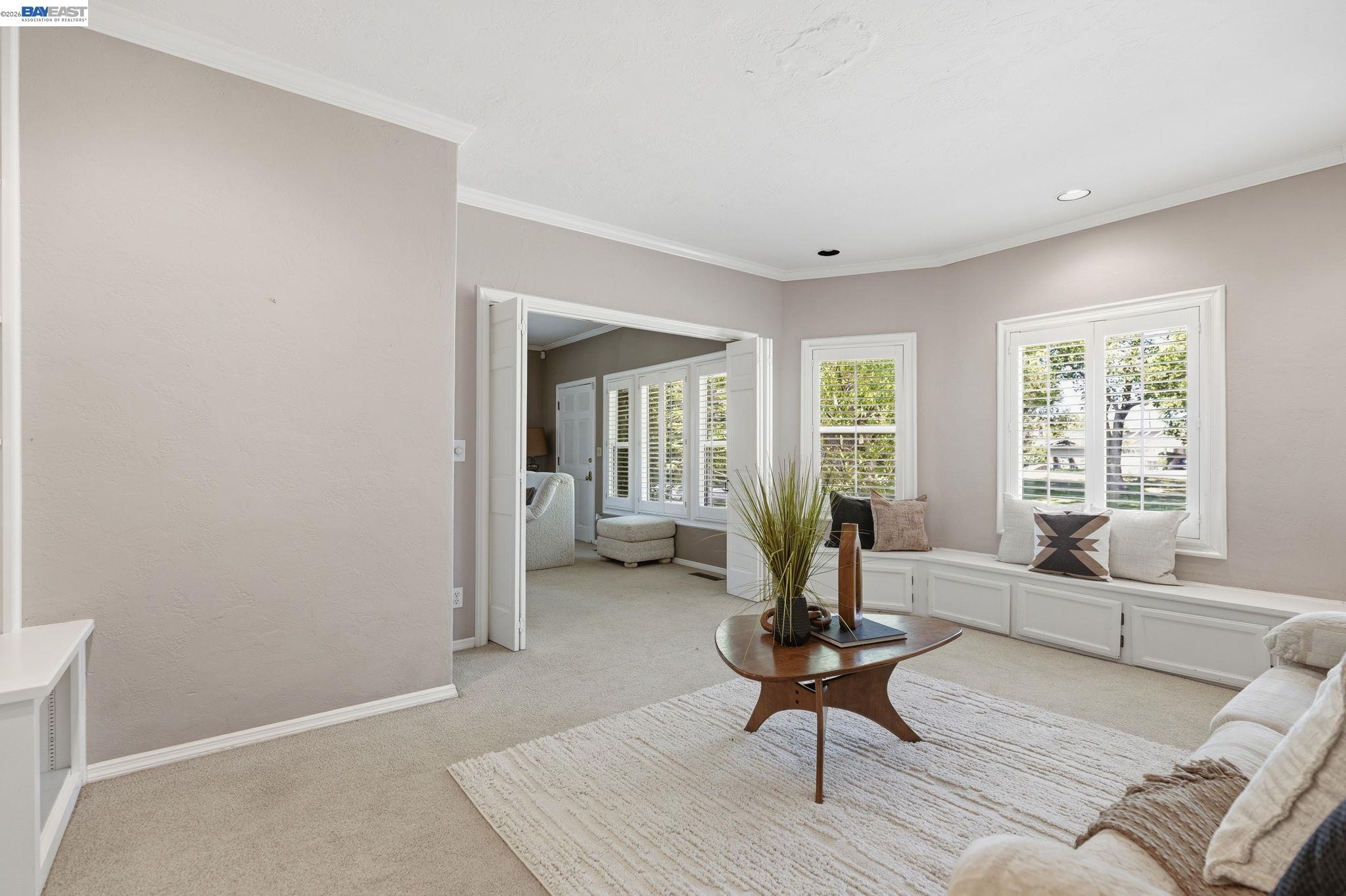 200 Greenwich Ln
