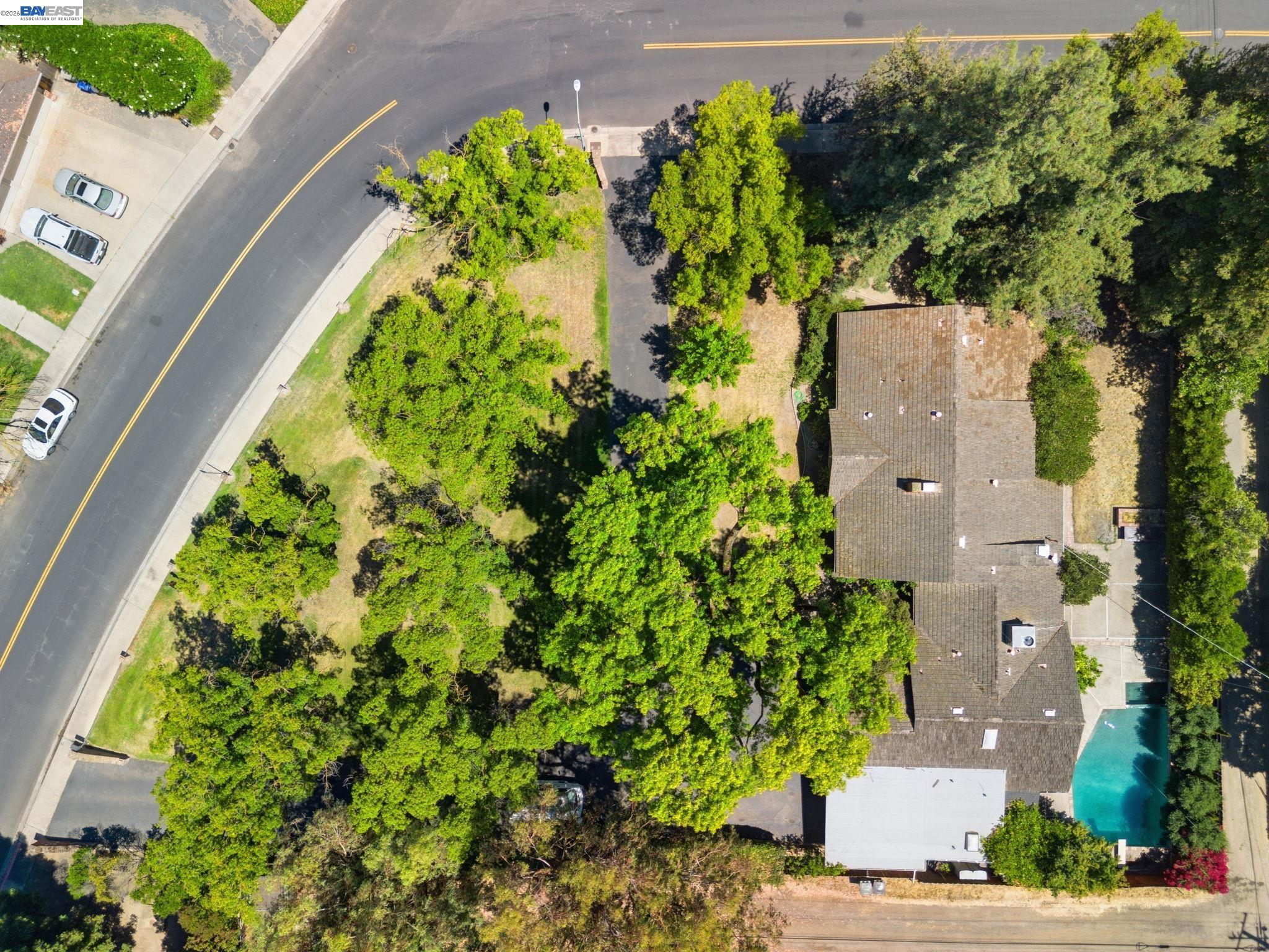 200 Greenwich Ln