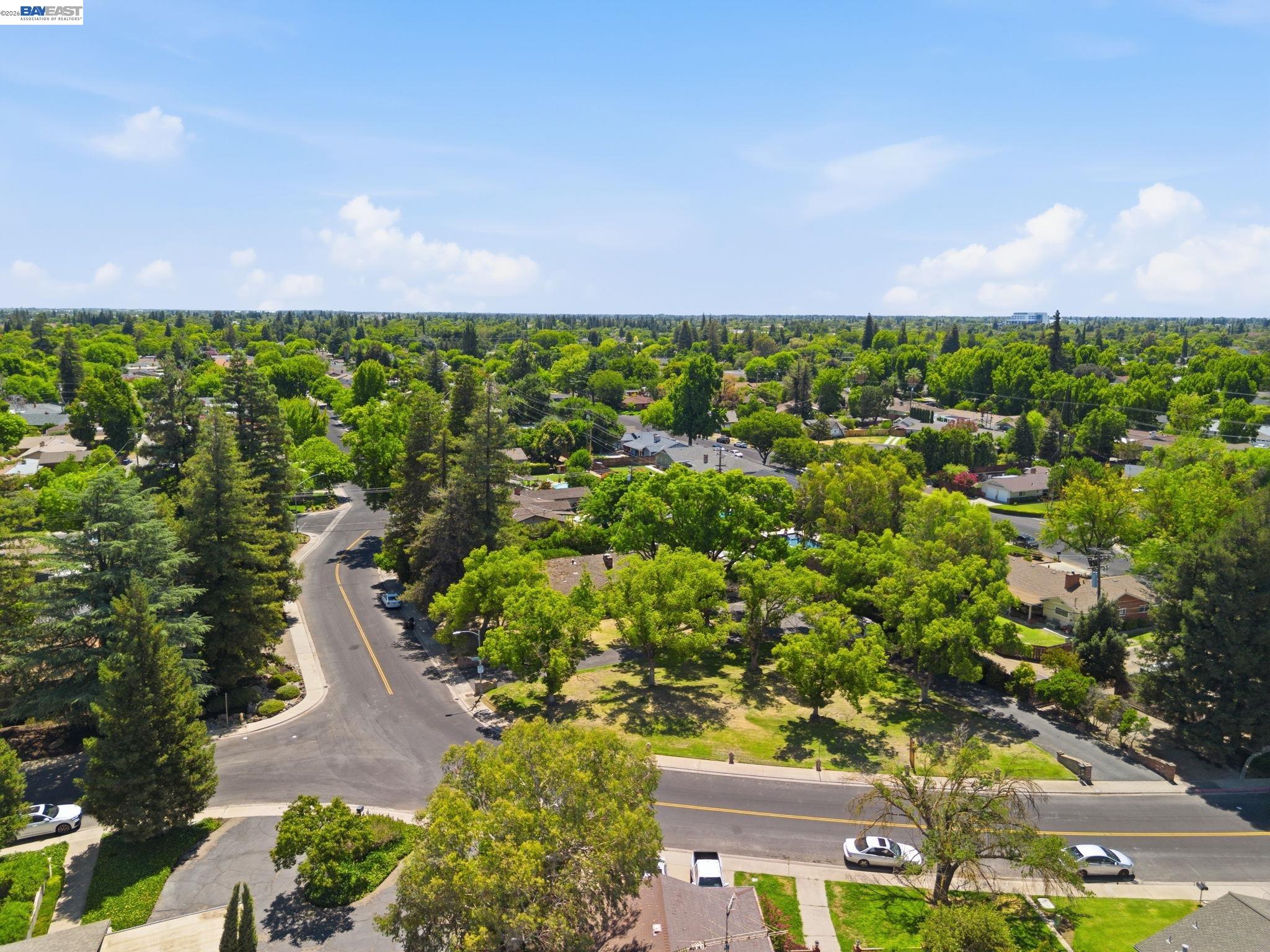 200 Greenwich Ln