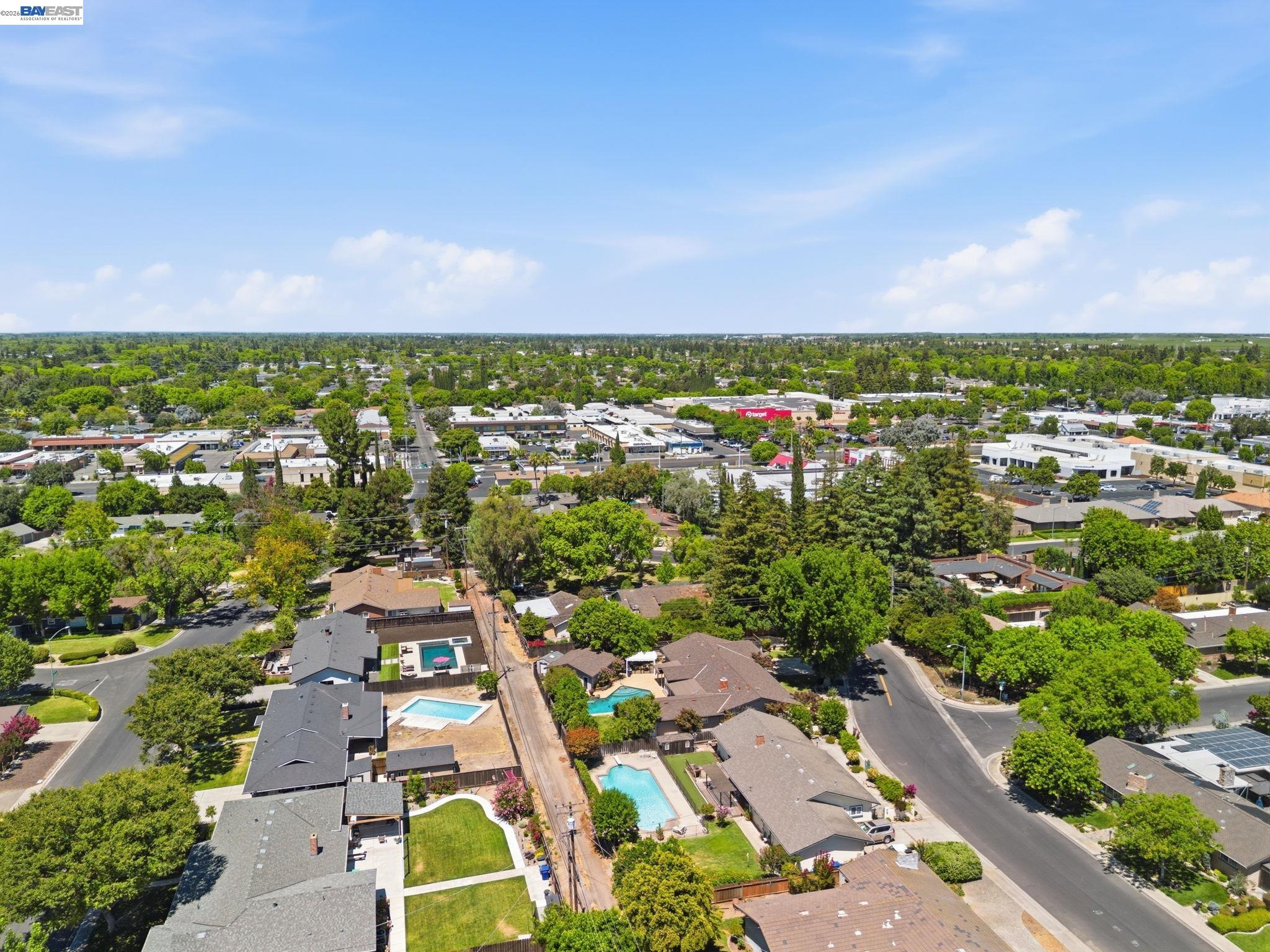 200 Greenwich Ln