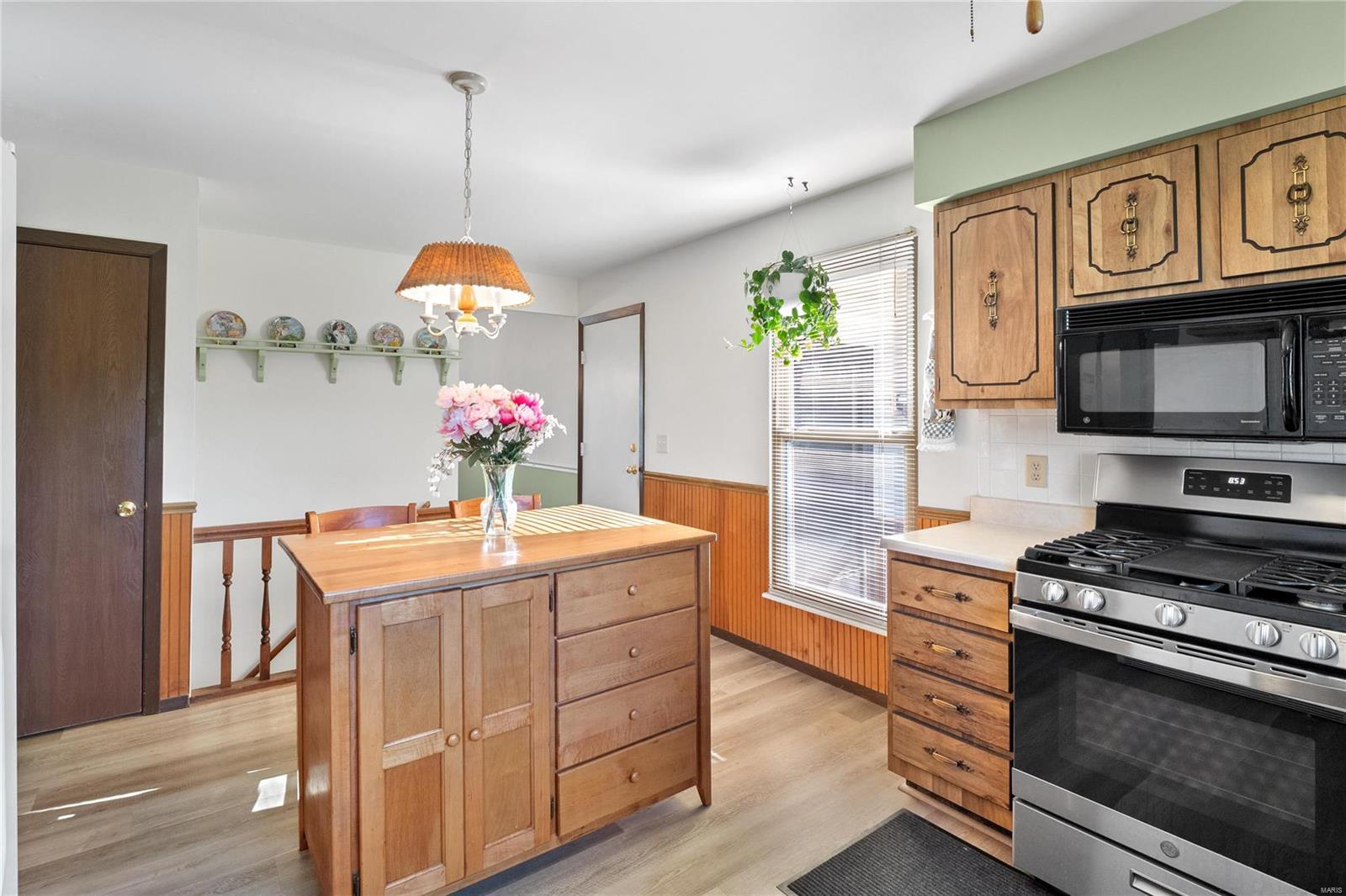 1701 Country Acres Drive