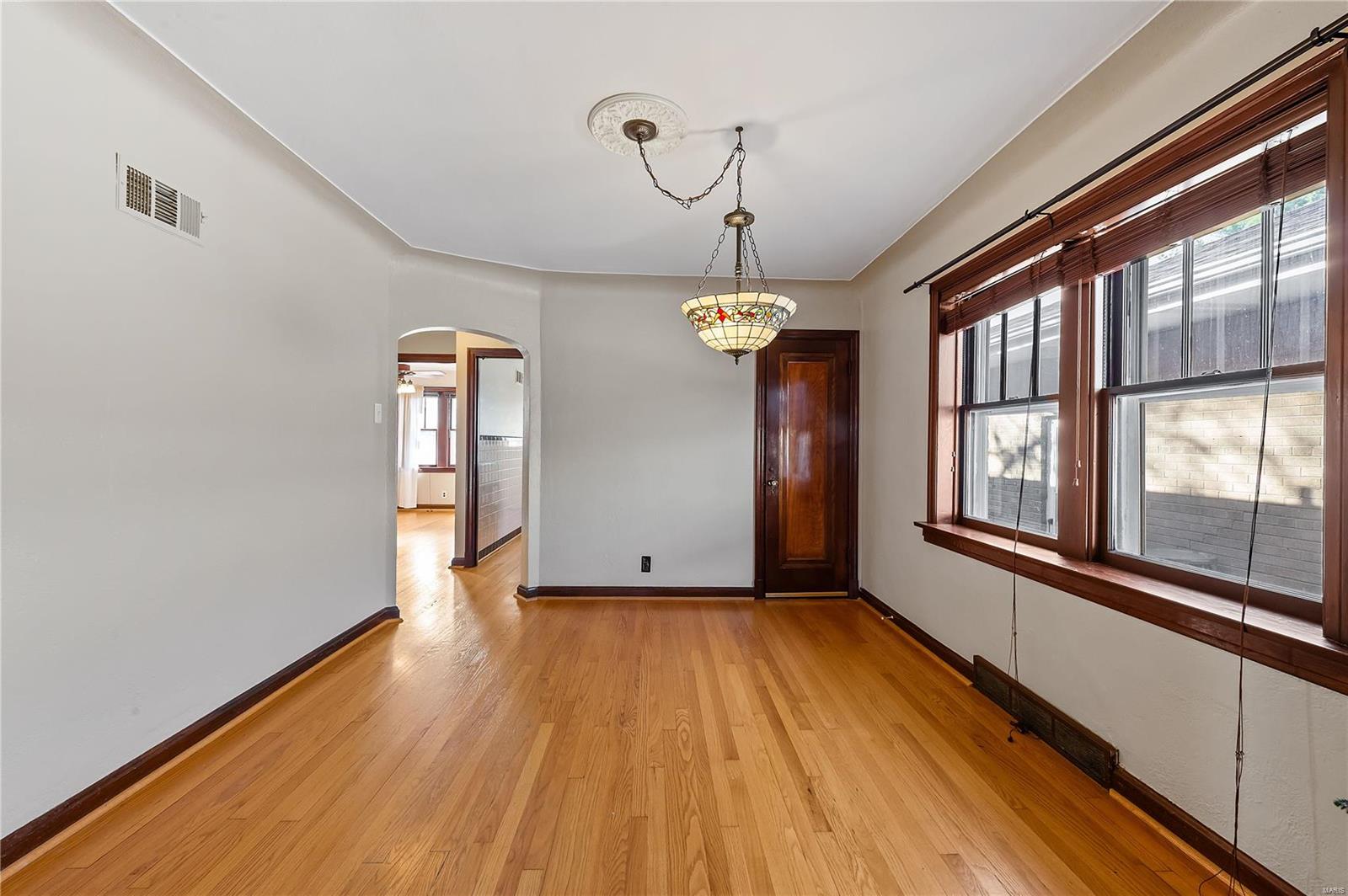 3920 Loughborough Avenue