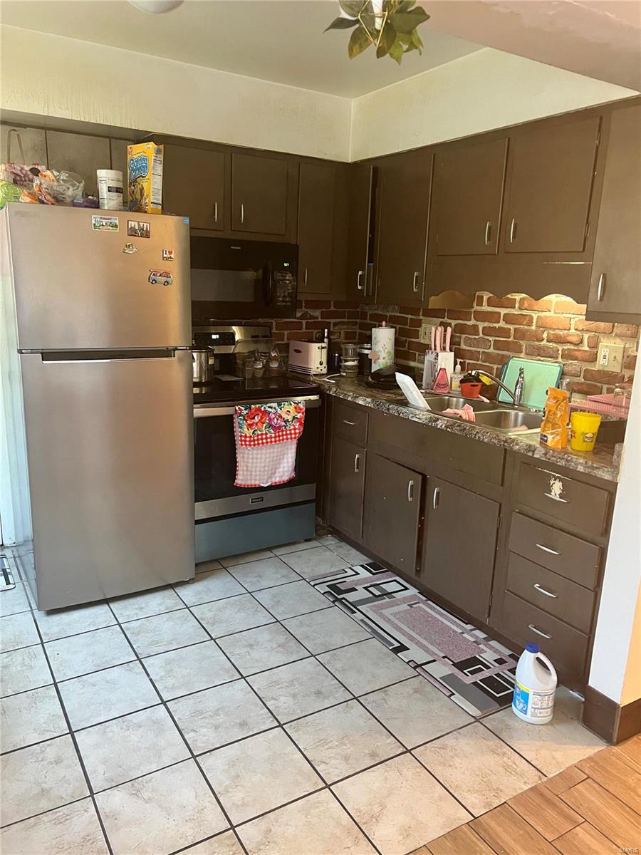 7601 Hazelcrest Drive Unit: C