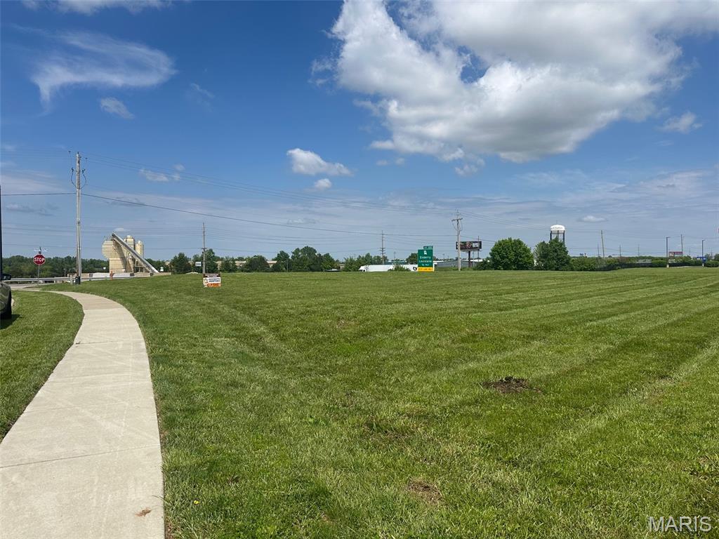 8100 Veterans Memorial Parkway