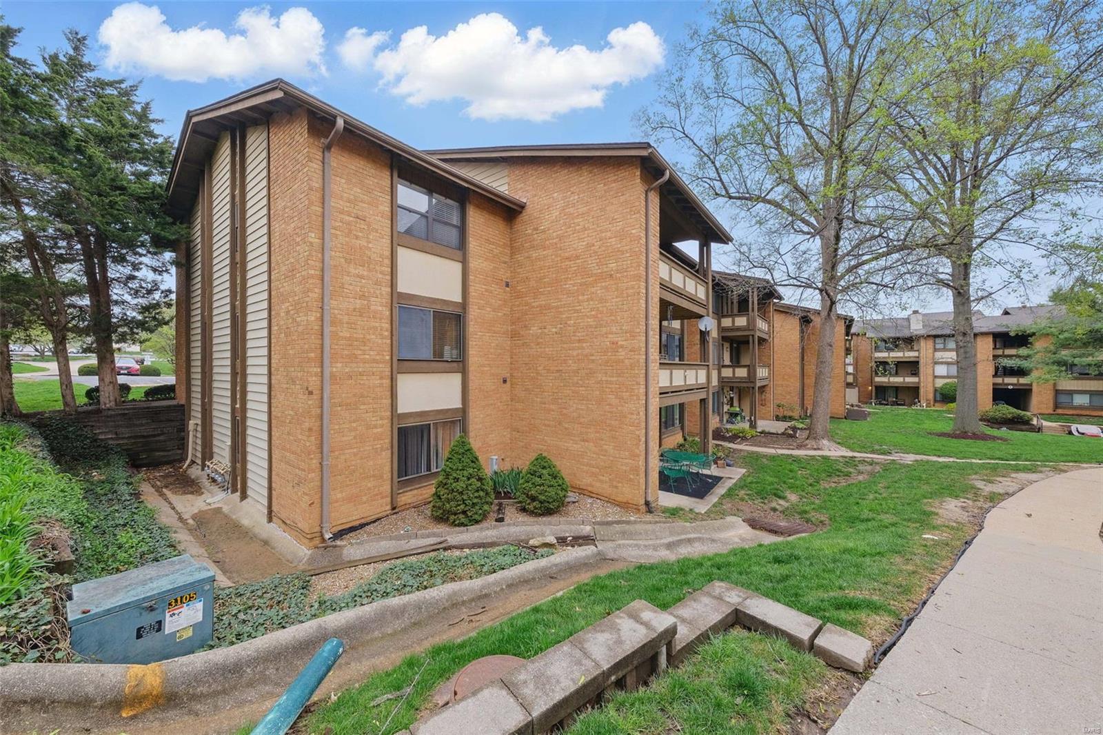 2 Fairways Circle Unit: I