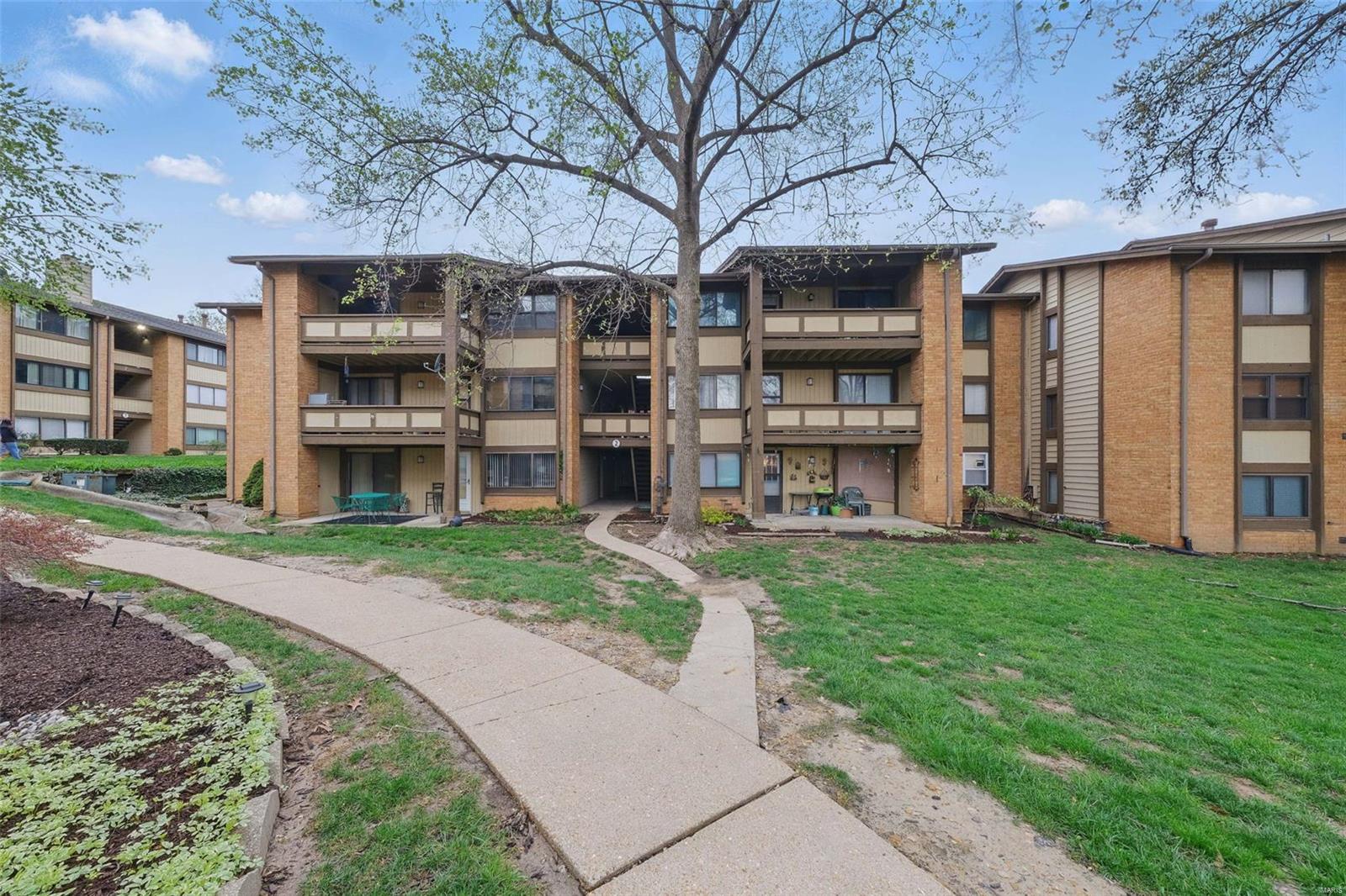 2 Fairways Circle Unit: I