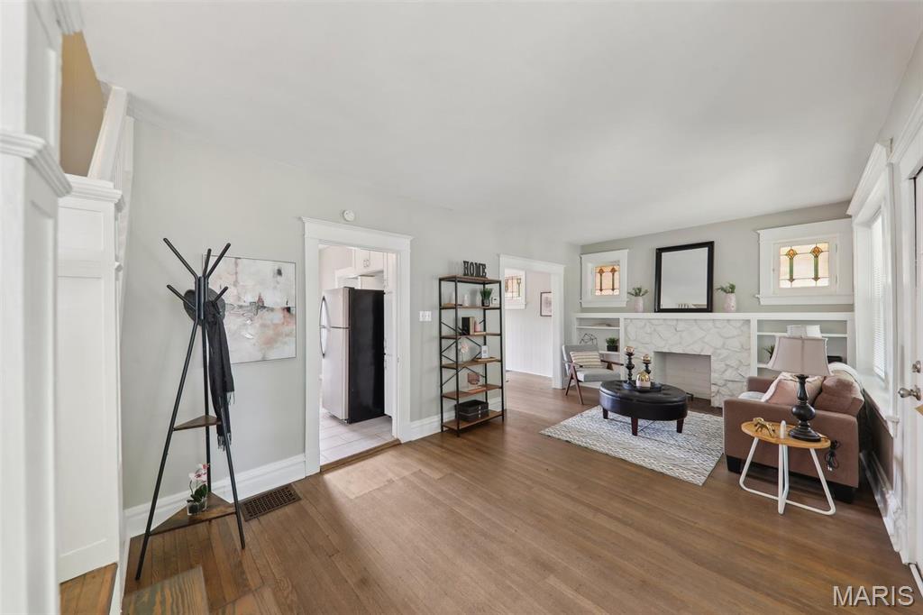 4942 Bonita Avenue