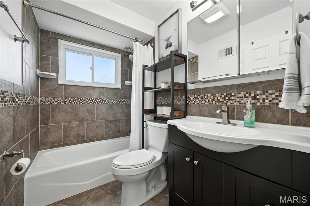 7222 Cheshire Lane