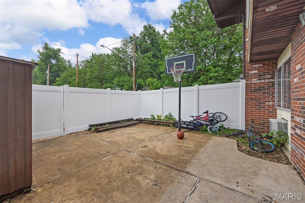 7520 Hazelcrest Drive