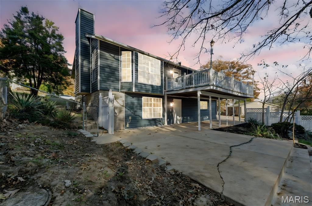 2108 S Oaks Drive