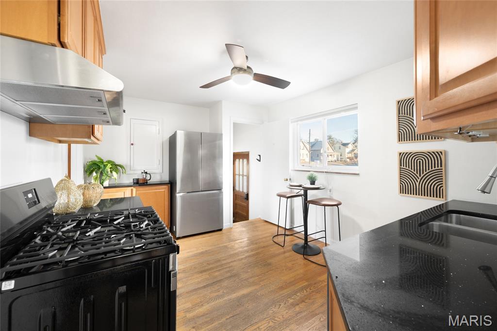 84 S Laclede Station Road