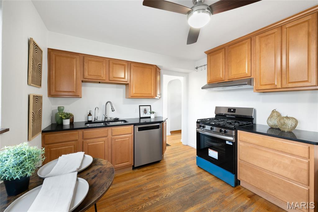 84 S Laclede Station Road