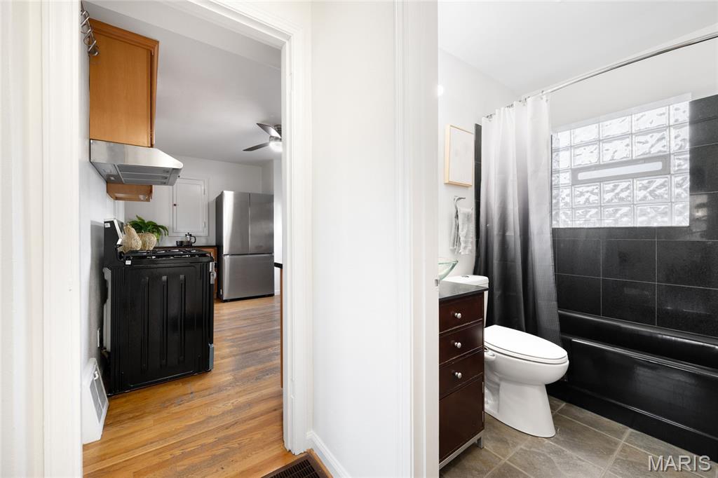 84 S Laclede Station Road