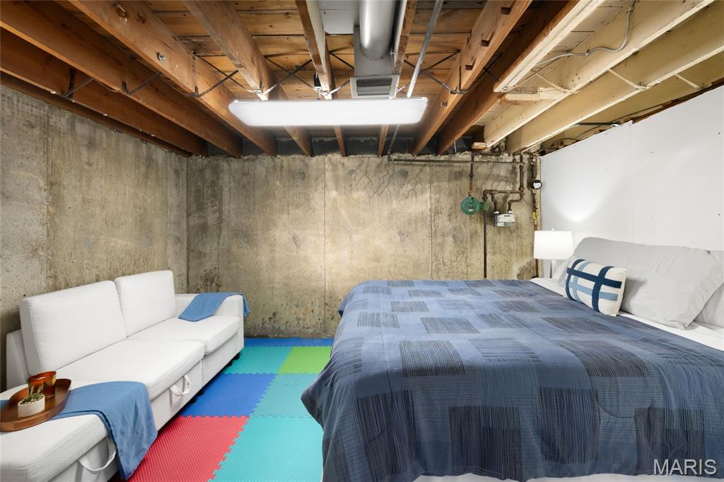 84 S Laclede Station Road