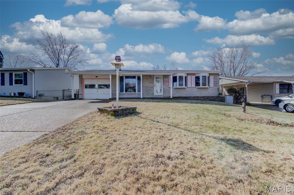 11954 Glenoak Drive