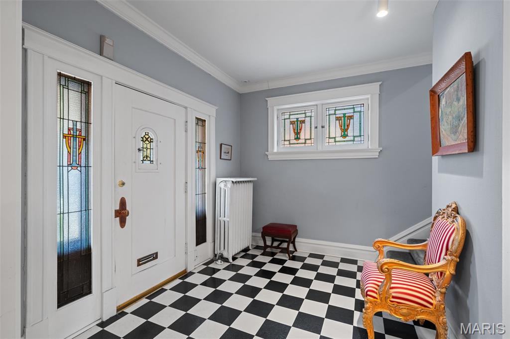 8 Lawn Place