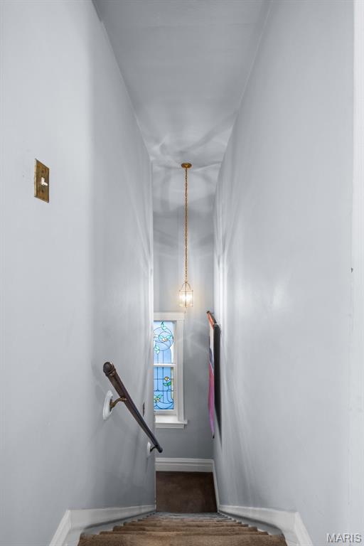 8 Lawn Place