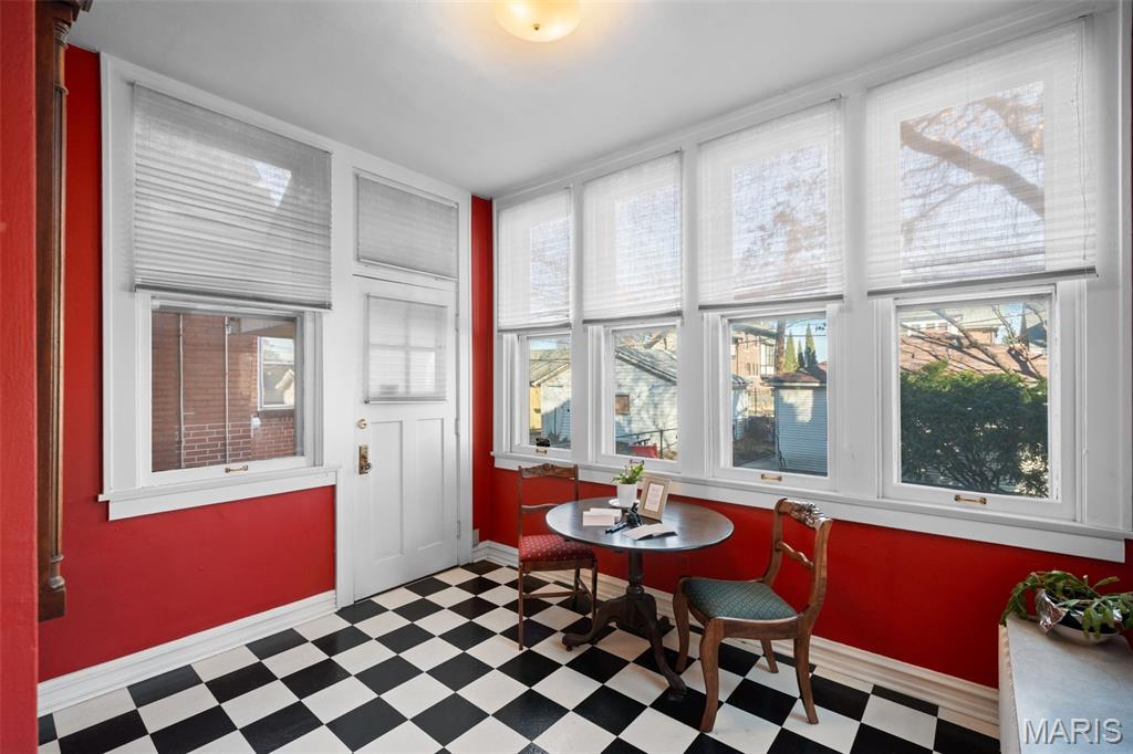 8 Lawn Place