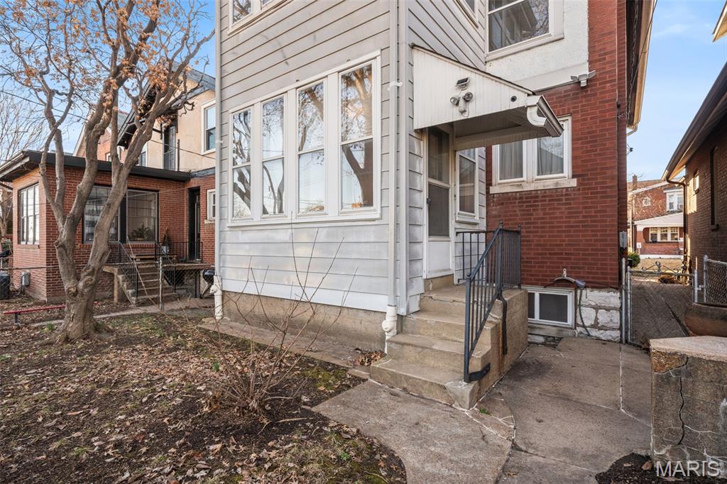 8 Lawn Place