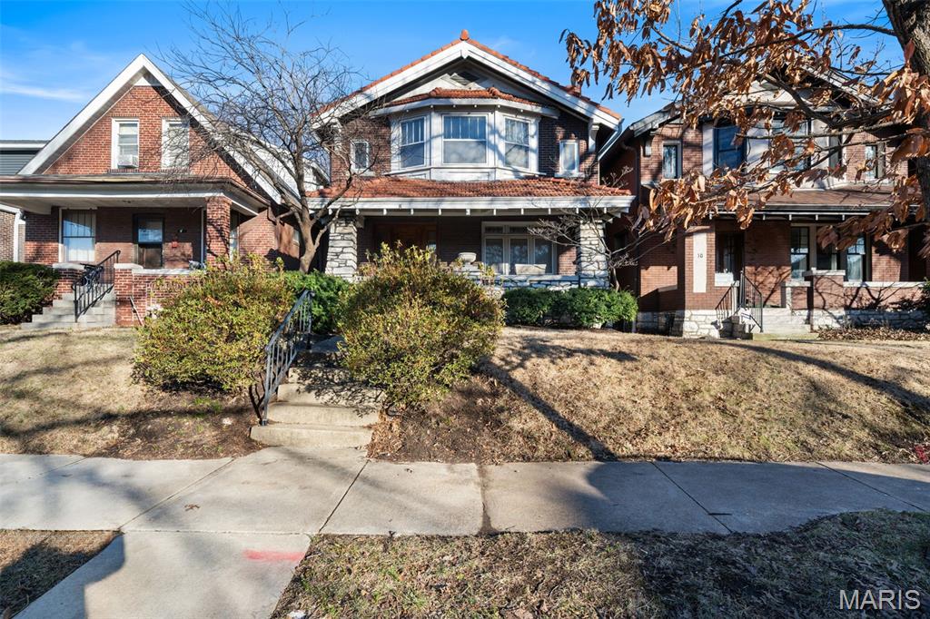 8 Lawn Place