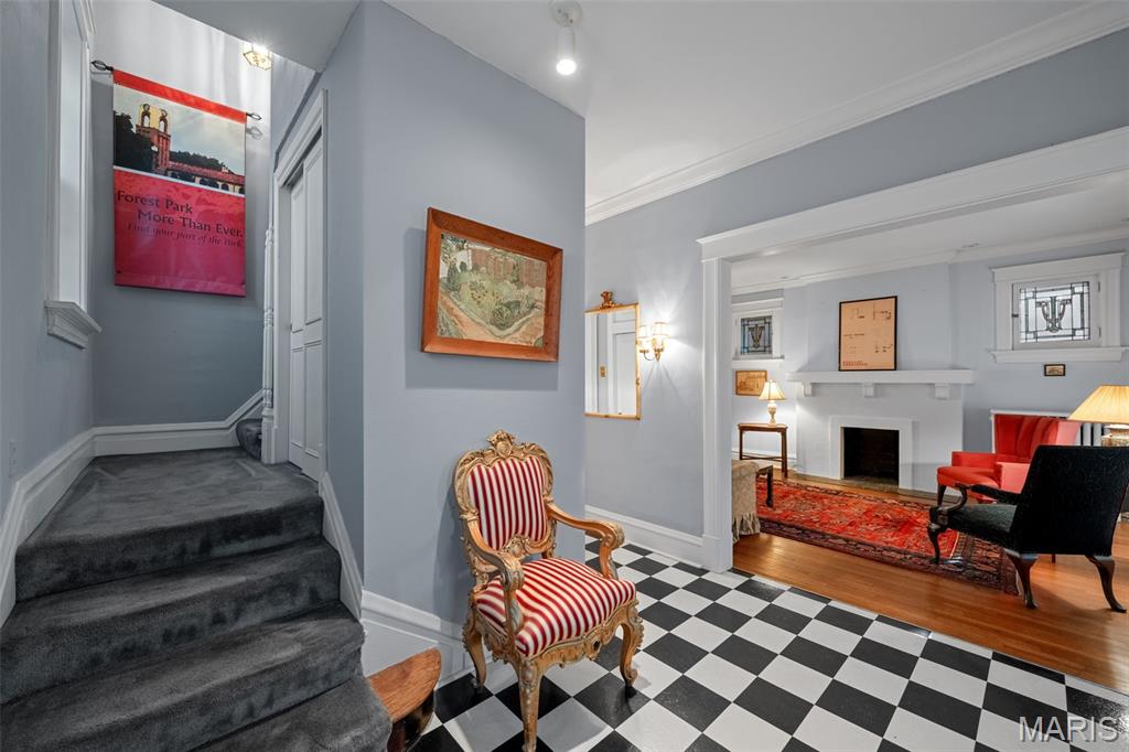 8 Lawn Place
