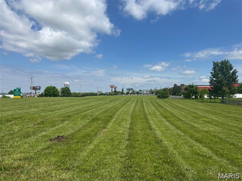 8100 Veterans Memorial Parkway Parkway
