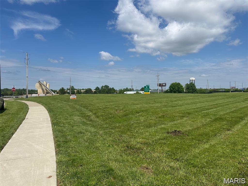 8100 Veterans Memorial Parkway Parkway