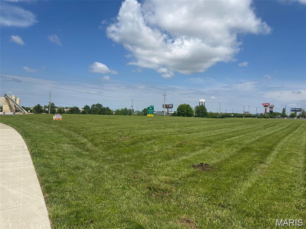 8100 Veterans Memorial Parkway Parkway