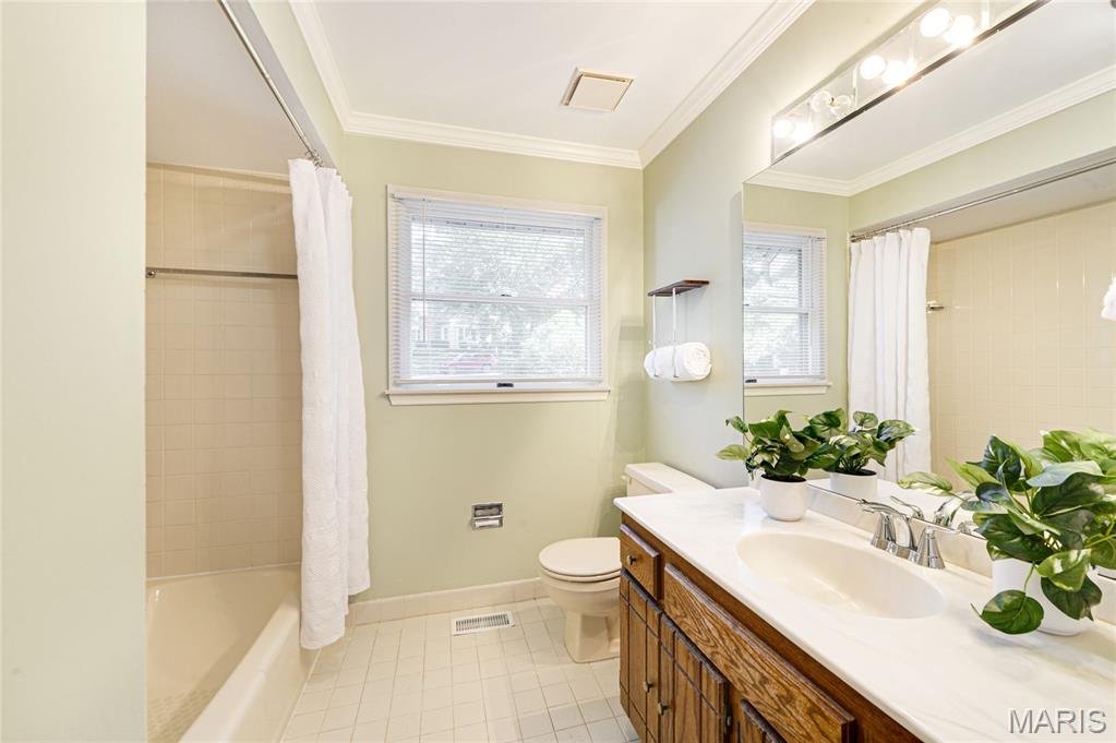 13238 Pinetree Lake Drive