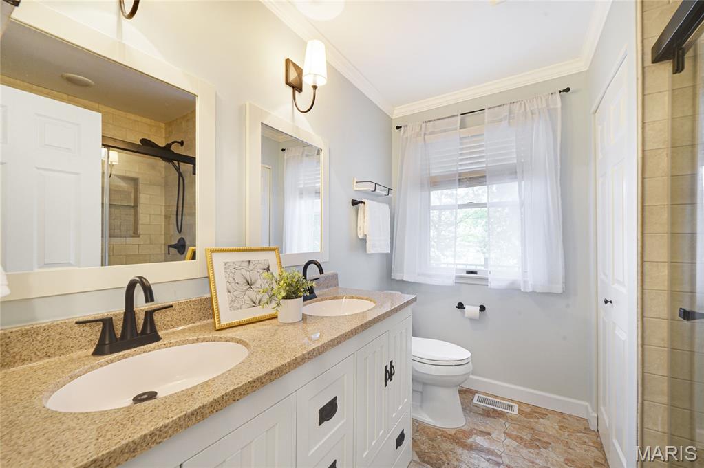 13238 Pinetree Lake Drive