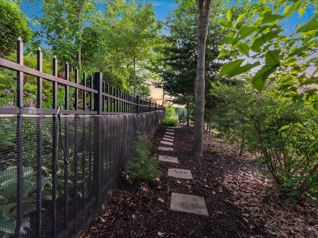 3815 Eagle Nest Drive
