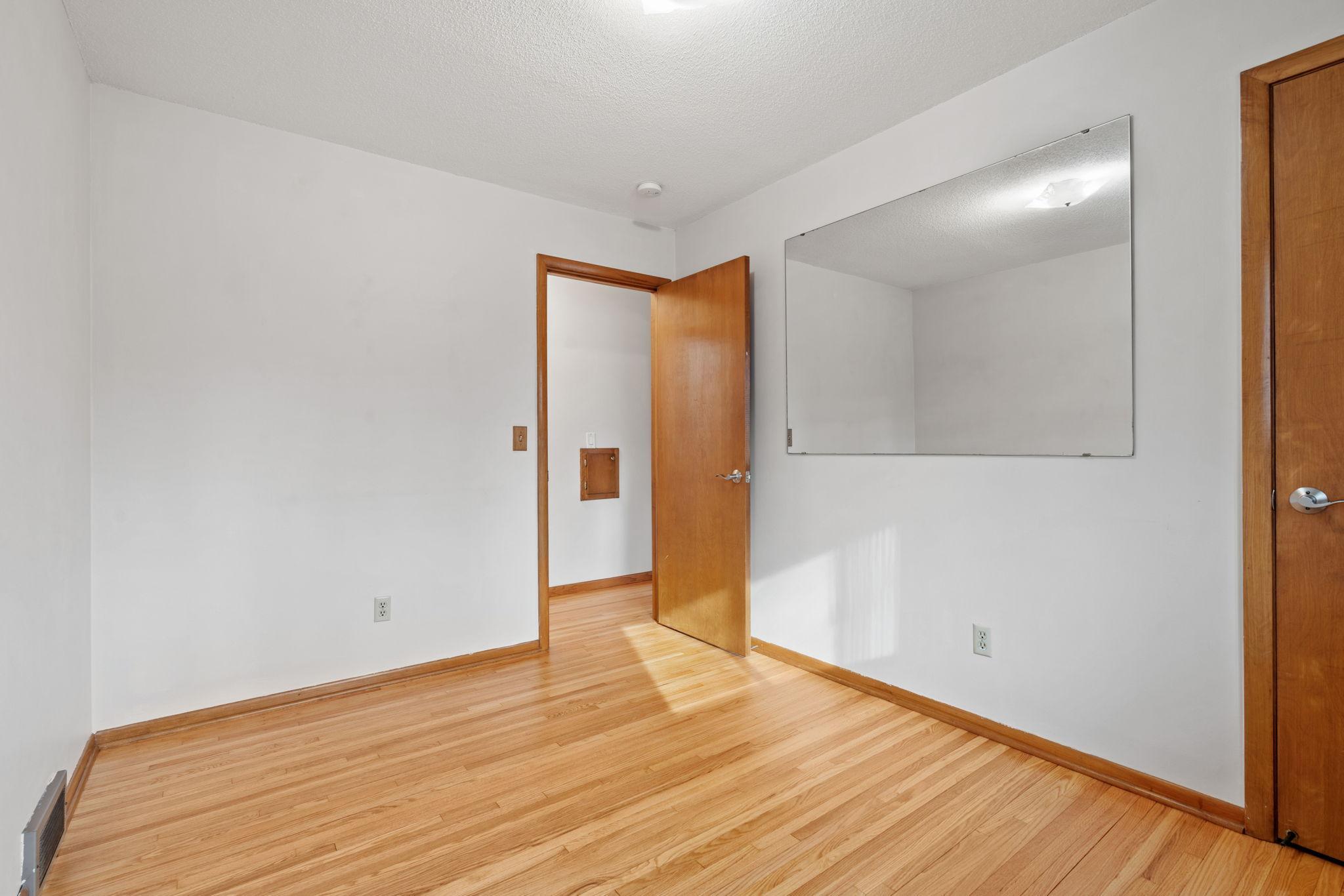 4033 Kentucky Avenue N