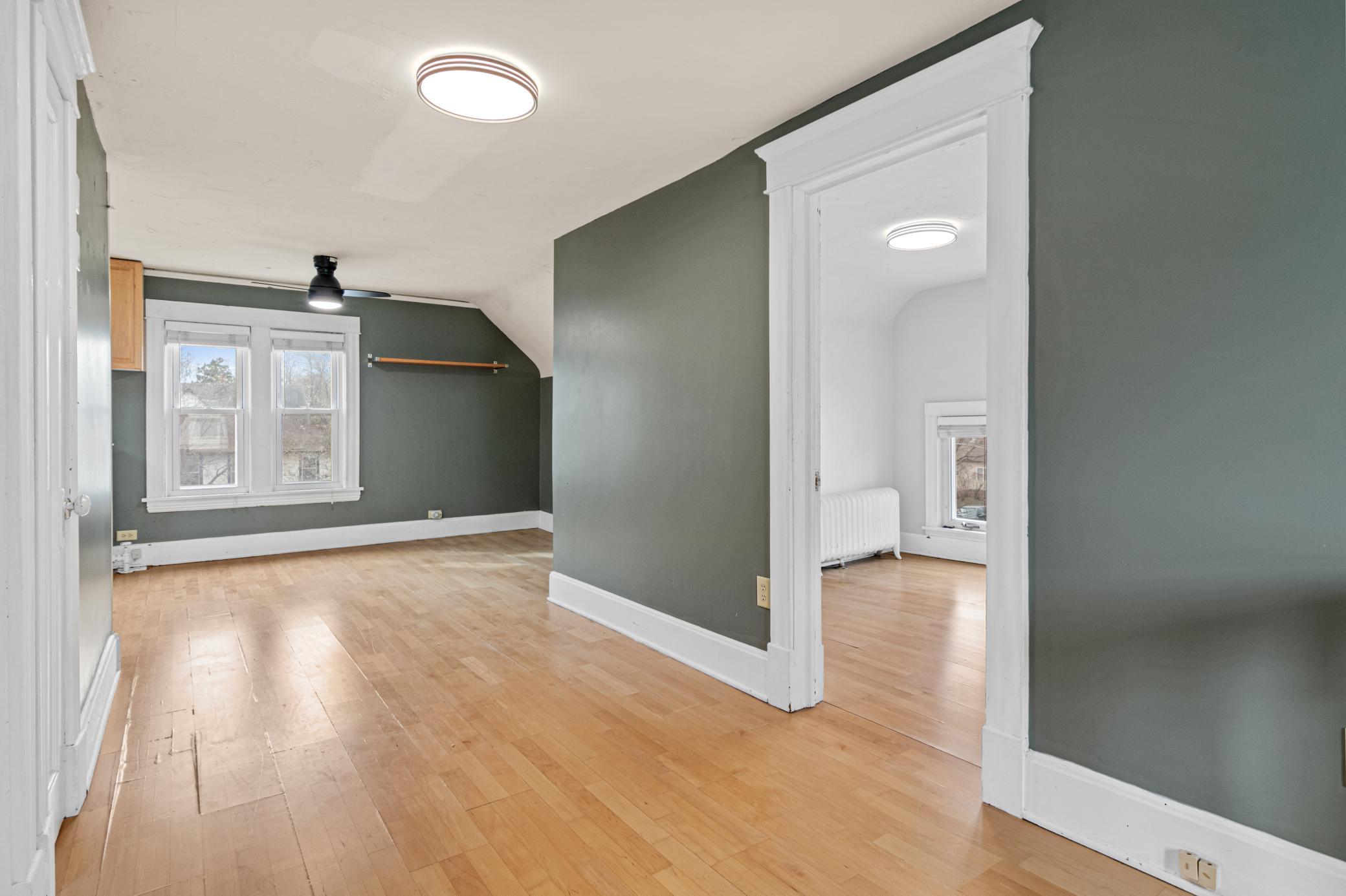 3045 Dupont Avenue S