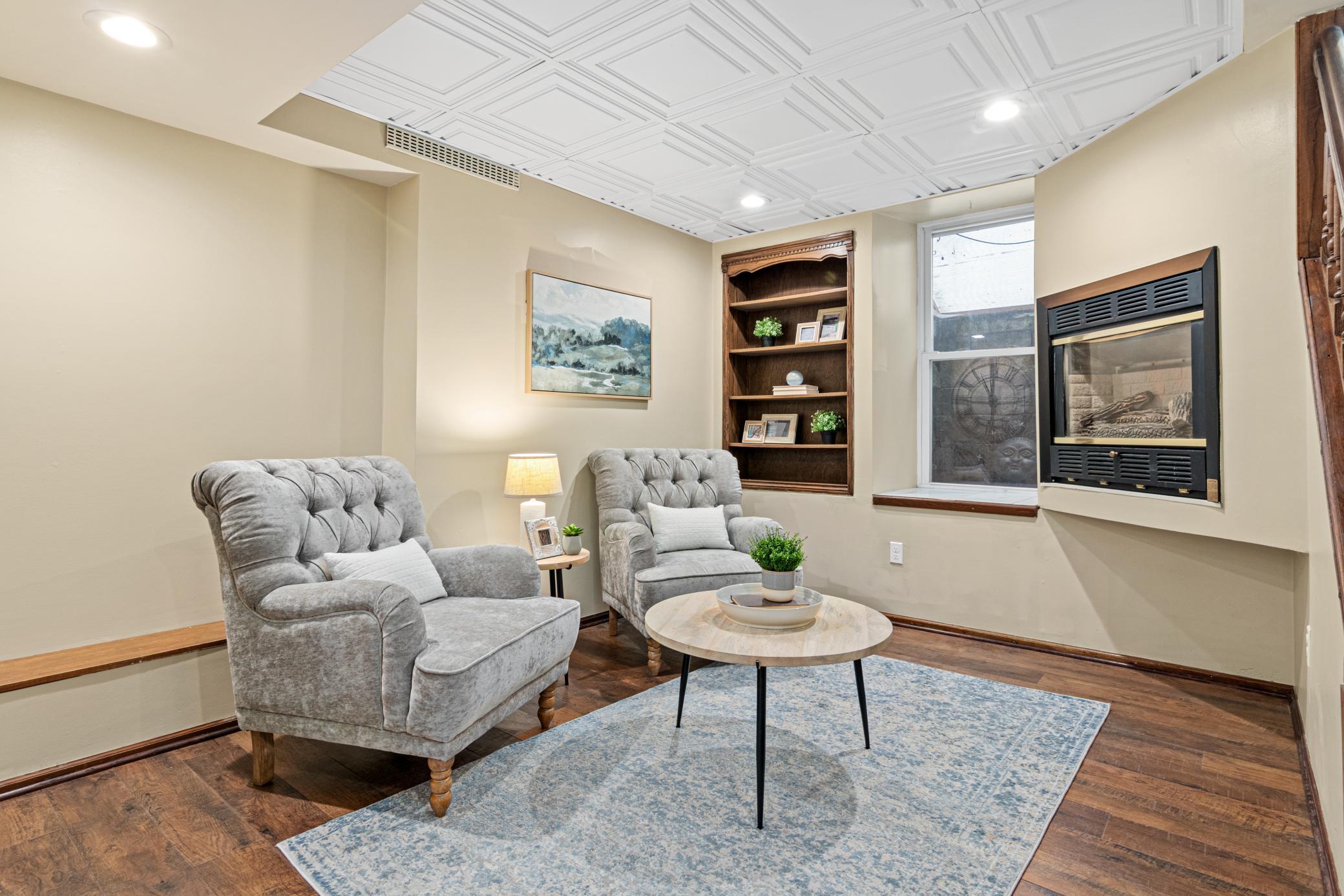 3045 Dupont Avenue S