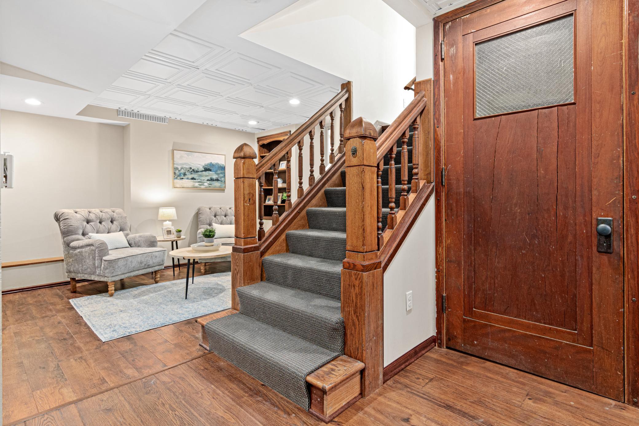 3045 Dupont Avenue S