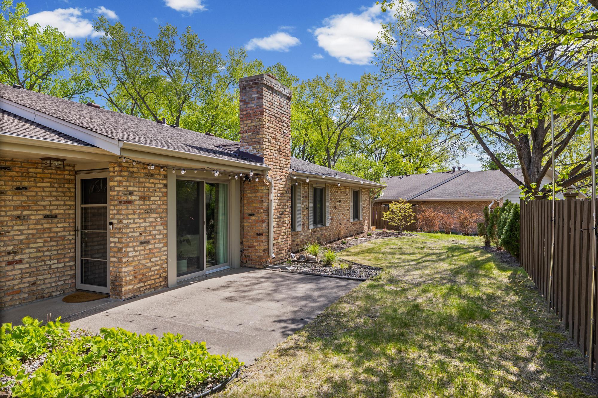 2257 Country Lane