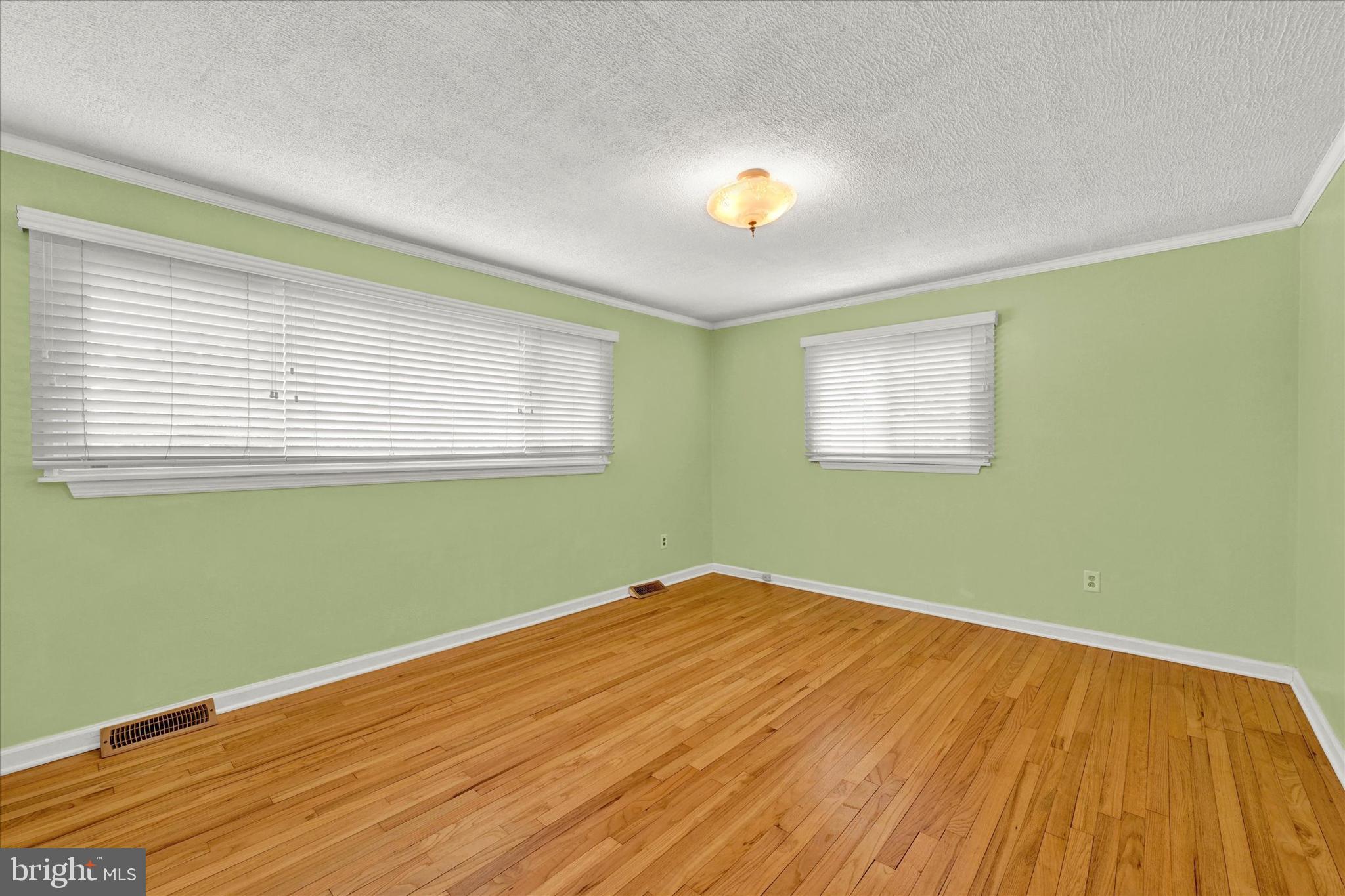 56 Bremer Dr
