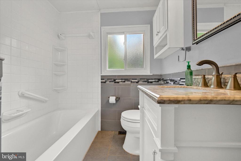 56 Bremer Dr