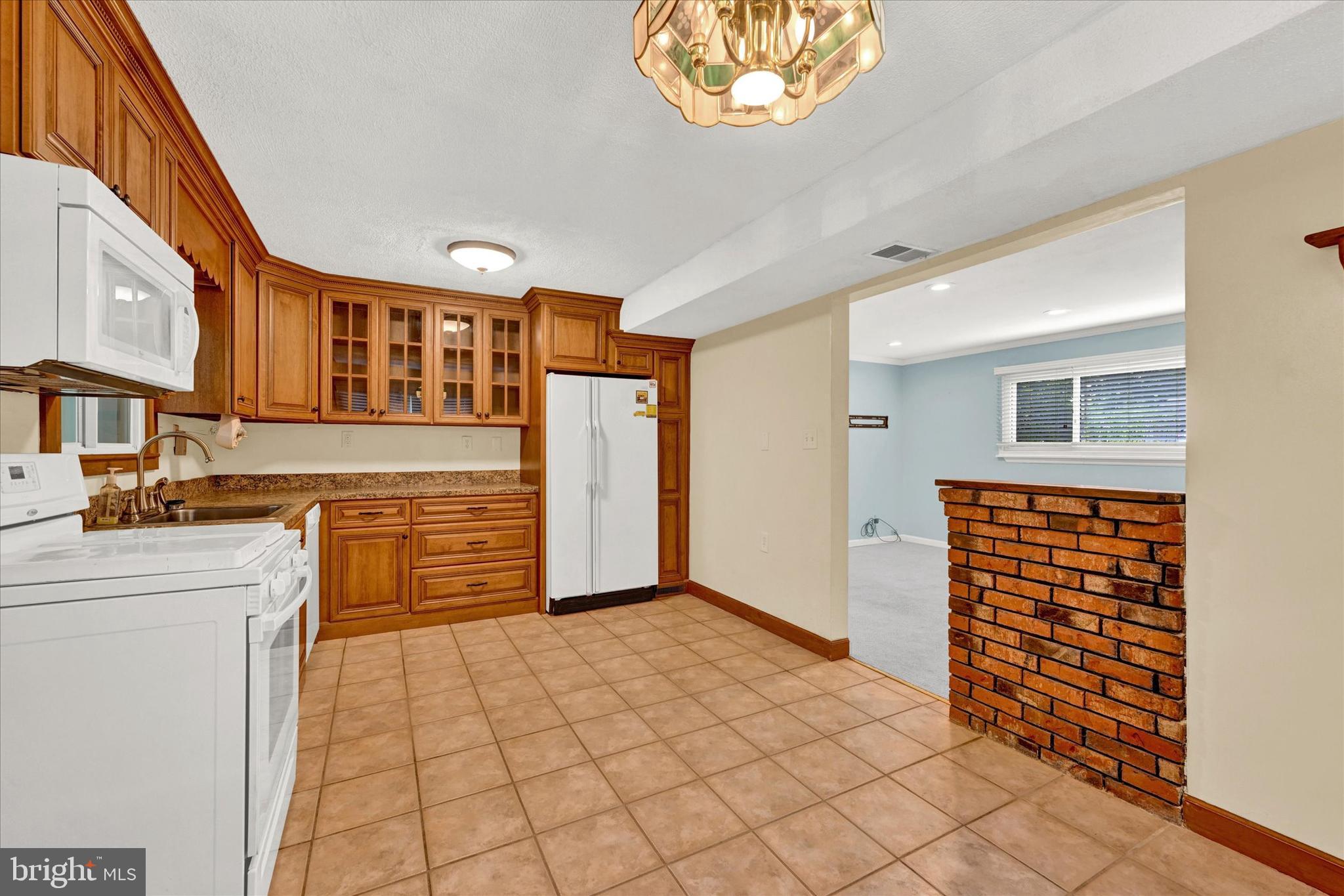 56 Bremer Dr